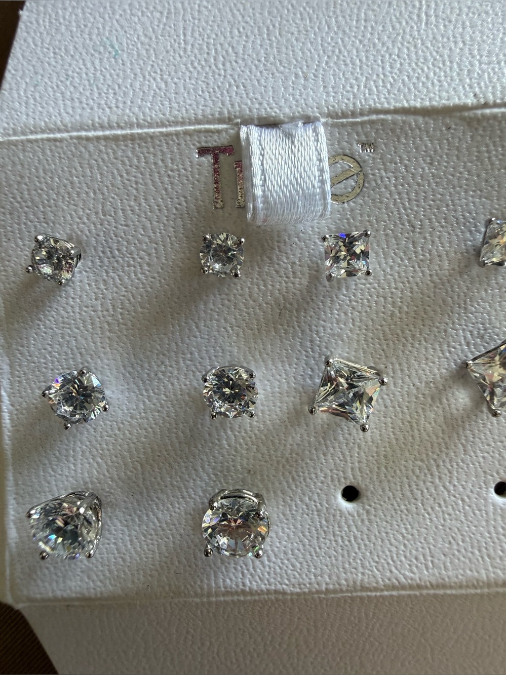 Clear Crystal Stud Earrings Set - Women's Jewelry - Picture 3 of 5